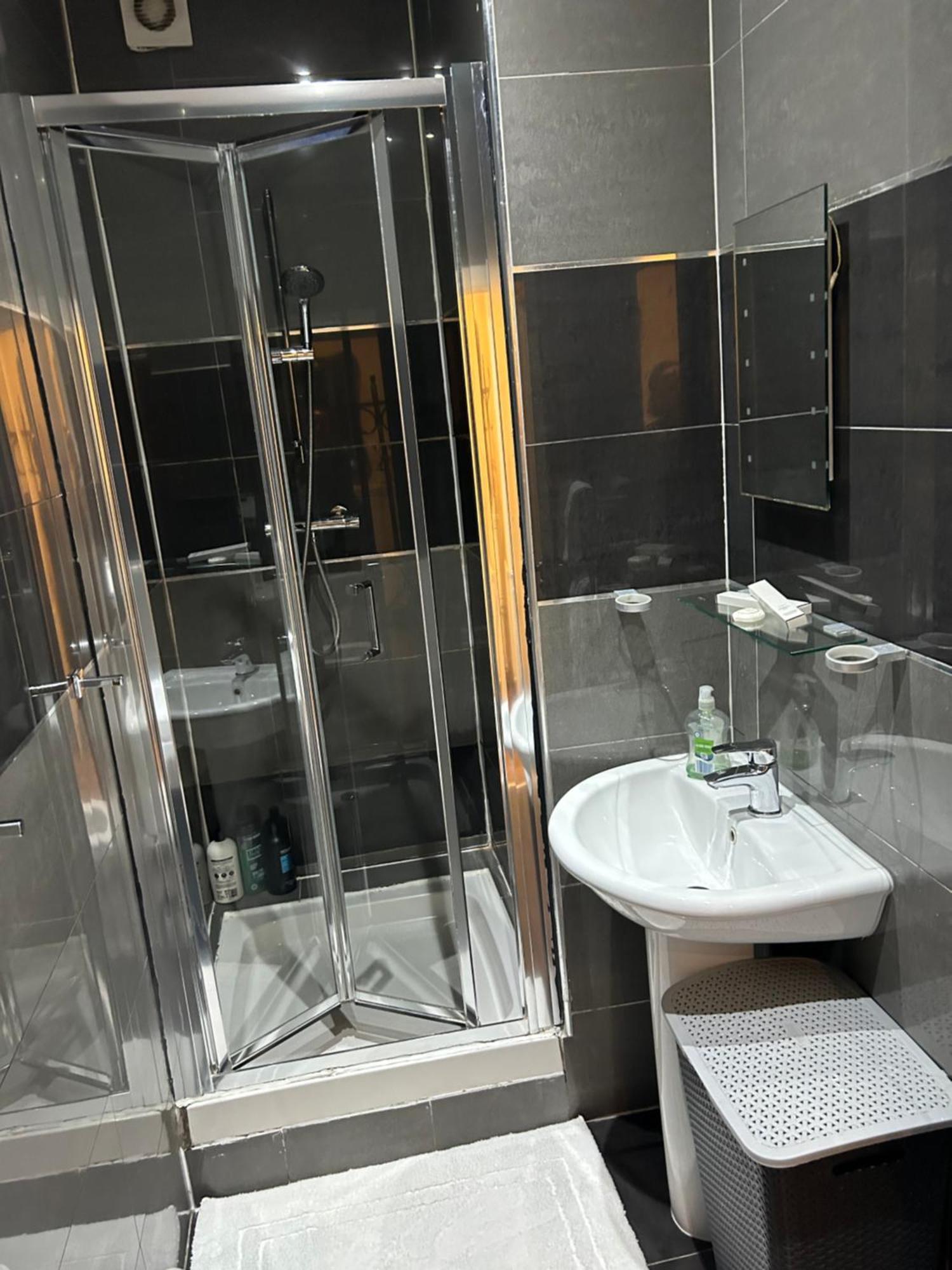 Luxurious 2 Bed Apartment Bedford Eksteriør bilde